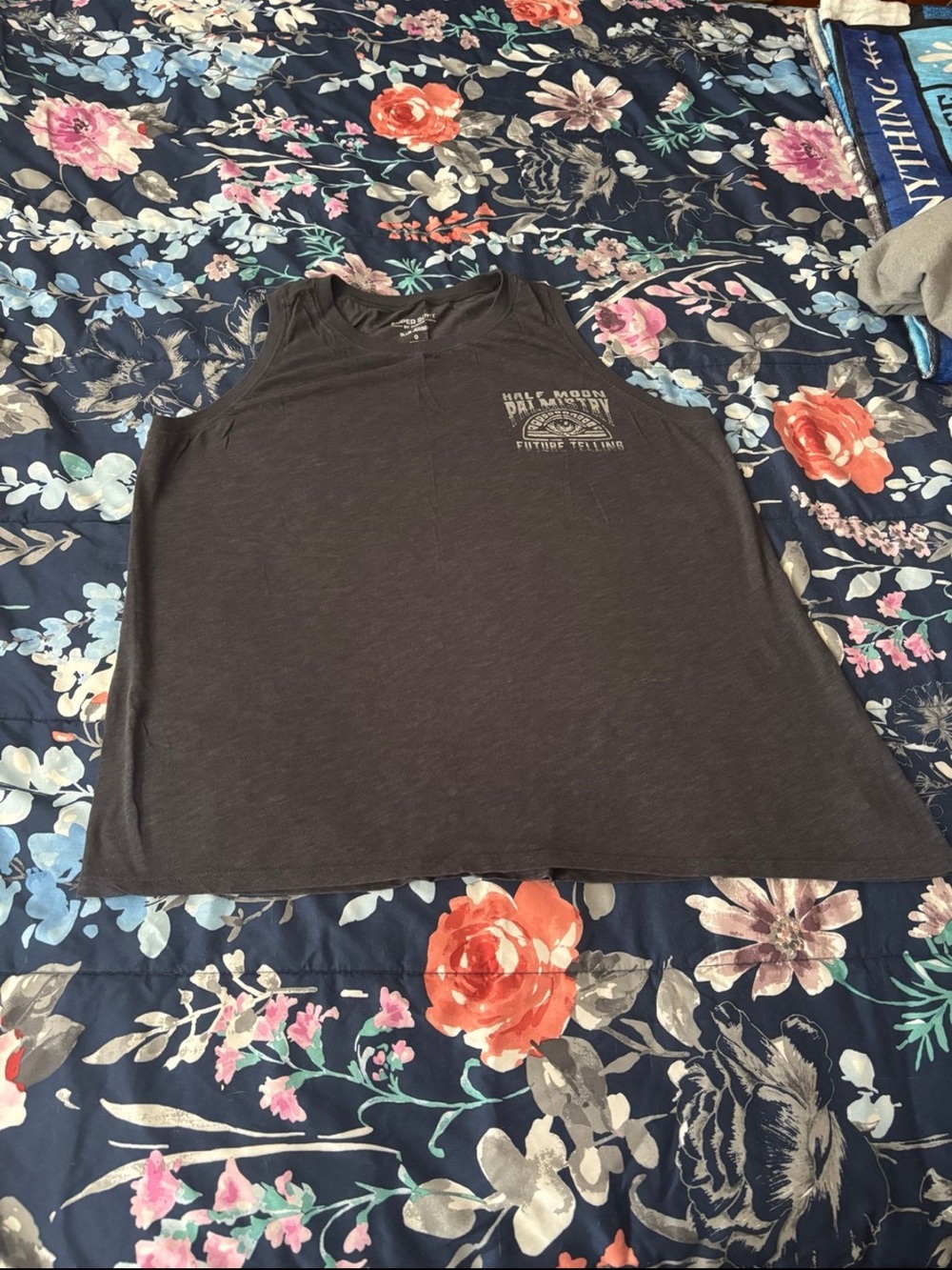 NWOT Torrid Charcoal Gray Women's Sleeveless Tank Top side slant